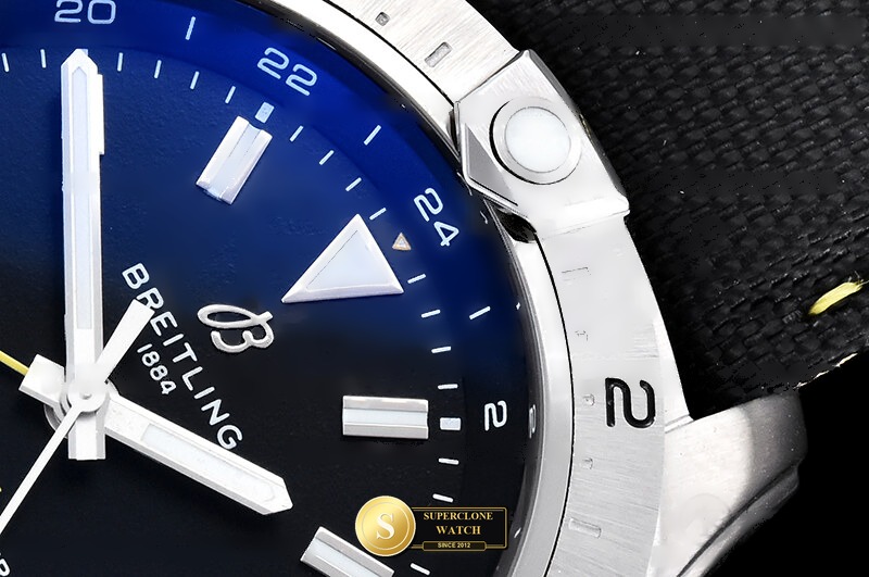 Breitling Ref. BSW0541C OXF - Lateral Bezel & Sapphire Crystal Profile (Photo 6 of 24)