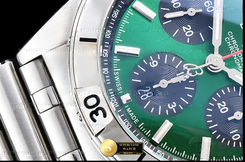 Breitling Ref. BSW0542E TF - On-Wrist Presence & Case Thickness View (Photo 7 of 24)
