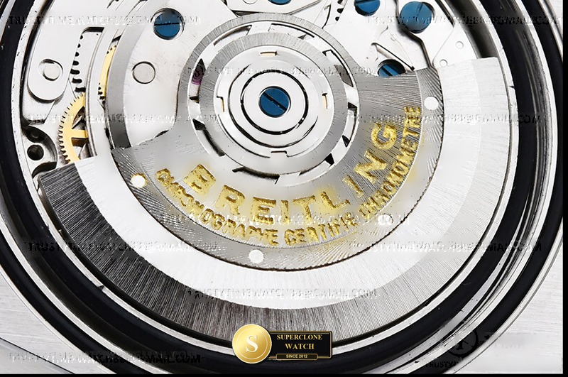 Breitling Ref. BSW0542E TF - On-Wrist Presence & Case Thickness View (Photo 21 of 24)