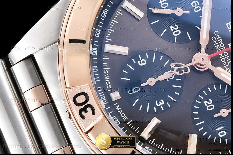 Breitling Ref. BSW0543C TF - On-Wrist Presence & Case Thickness View (Photo 7 of 22)