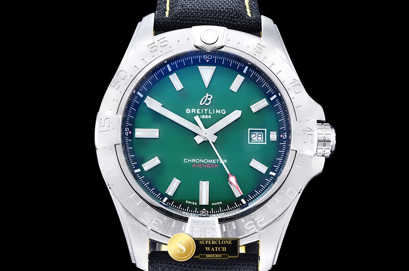 Breitling Ref. BSW0547 OXF - Clasp & Solid 904L Bracelet Detail (Photo 3 of 24)