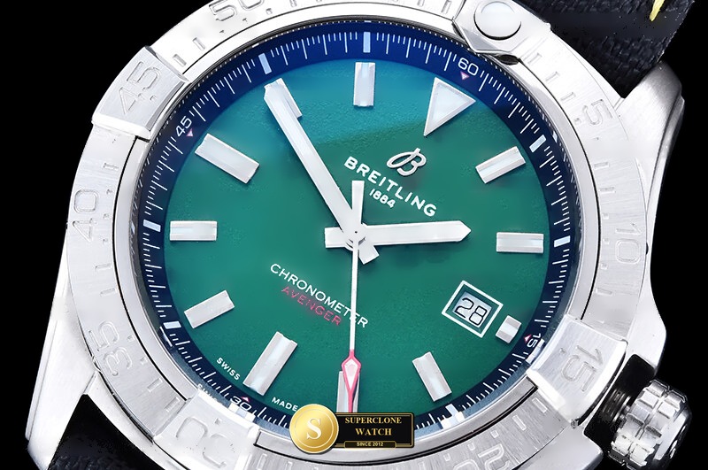 Breitling Ref. BSW0547 OXF - Lug-to-Lug & Rehaut Engraving View (Photo 5 of 24)
