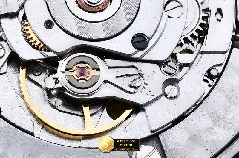 Breitling Ref. BSW0547 OXF - Crown Guard & Dial Lume Verification (Photo 22 of 24)