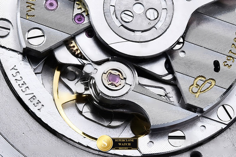 Breitling Ref. BSW0550A OXF - On-Wrist Presence & Case Thickness View (Photo 21 of 31)