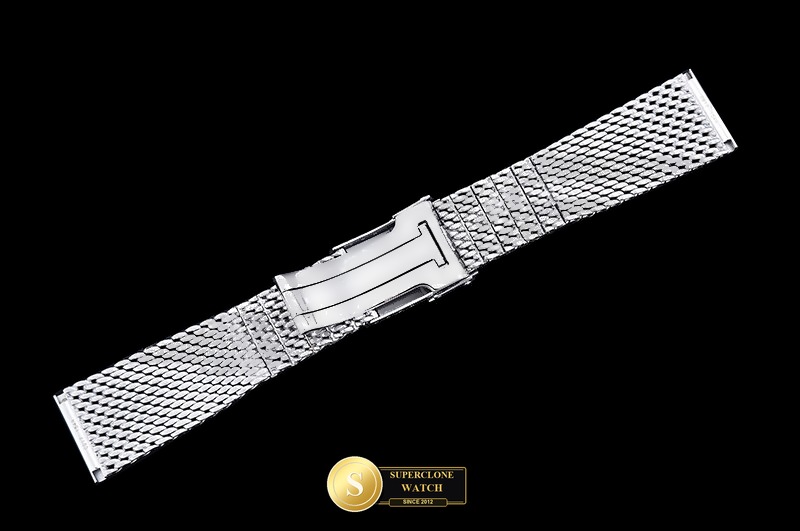 Breitling Ref. BSW0550A OXF - On-Wrist Presence & Case Thickness View (Photo 29 of 31)
