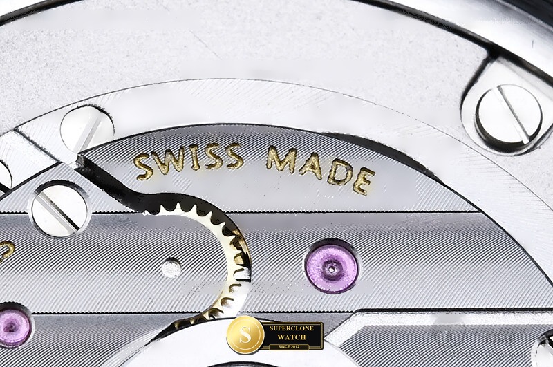 Breitling Ref. BSW0550C OXF - On-Wrist Presence & Case Thickness View (Photo 23 of 31)