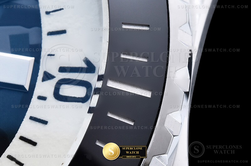 Breitling Ref. BSW0551C BLF - On-Wrist Presence & Case Thickness View (Photo 11 of 25)
