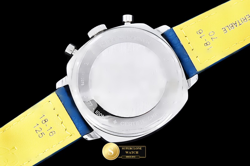 Breitling Ref. BSW0552A BLF - On-Wrist Presence & Case Thickness View (Photo 15 of 23)