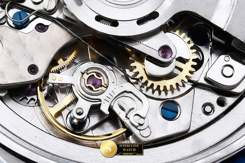 Breitling Ref. BSW0552A BLF - On-Wrist Presence & Case Thickness View (Photo 21 of 23)