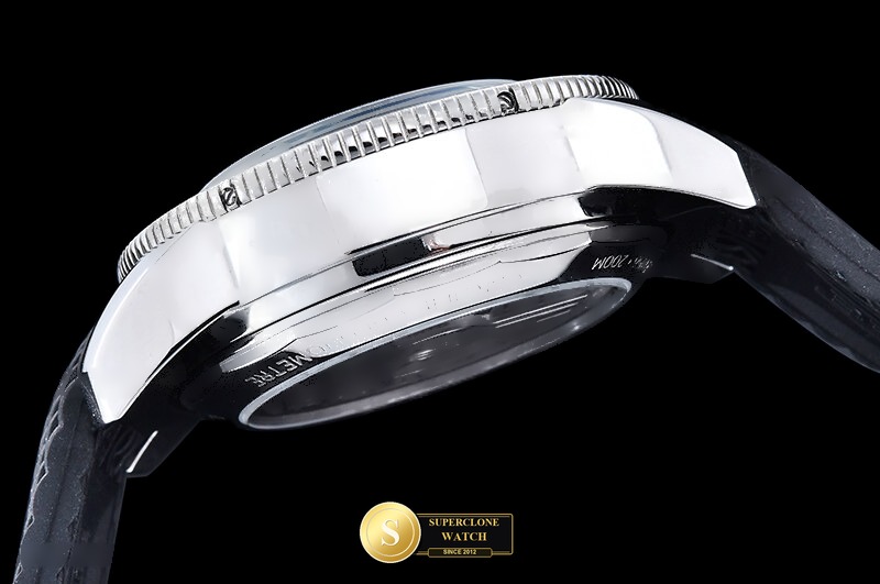 Breitling Ref. BSW0553D OXF - Crown Guard & Dial Lume Verification (Photo 14 of 24)