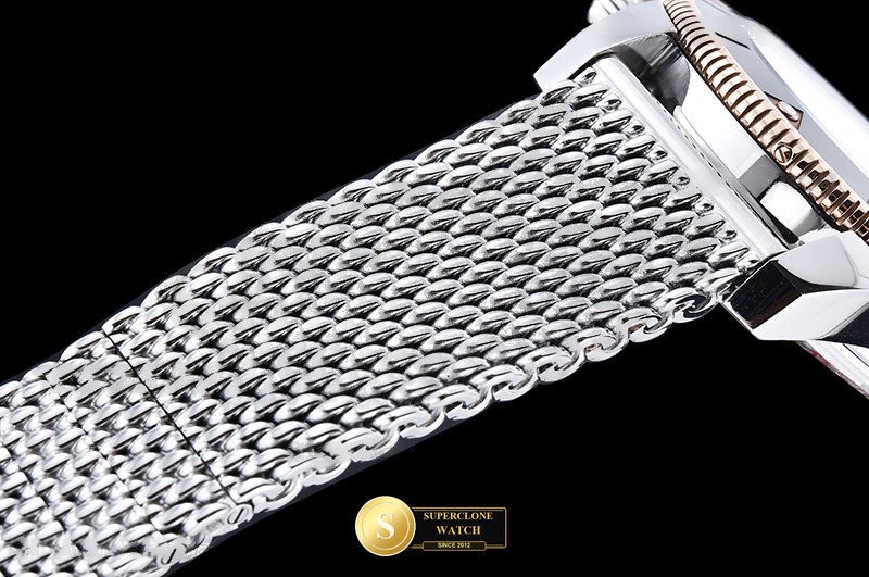 Breitling Ref. BSW0554H BLF - On-Wrist Presence & Case Thickness View (Photo 15 of 23)