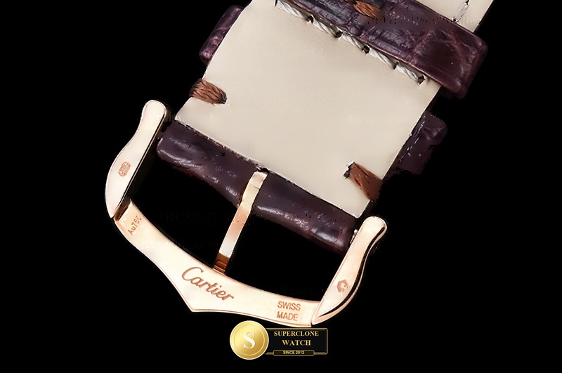 Cartier Ref. CAR0586C AF - On-Wrist Presence & Case Thickness View (Photo 17 of 26)