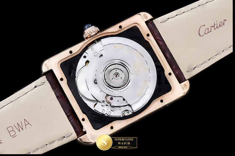 Cartier Ref. CAR0586C AF - On-Wrist Presence & Case Thickness View (Photo 19 of 26)