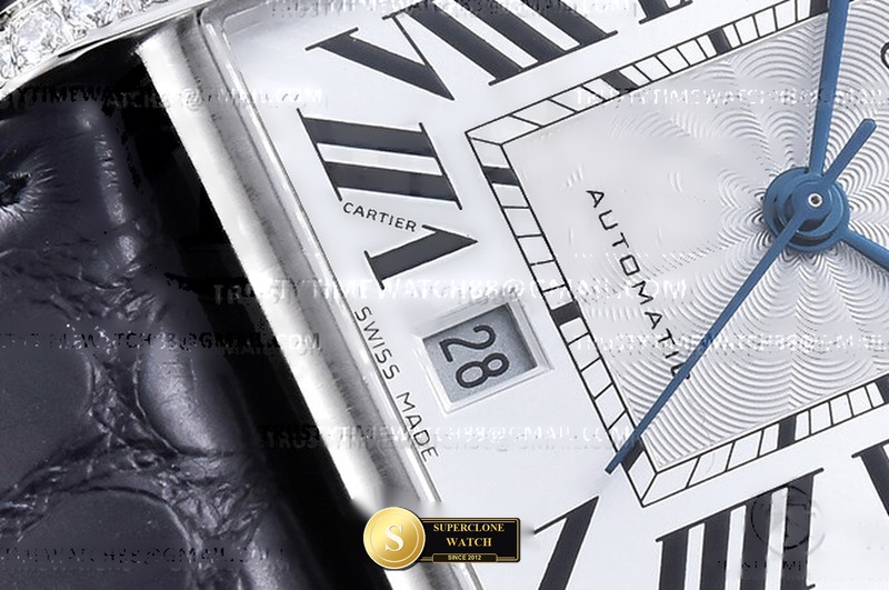 Cartier Ref. CAR0613 AF - On-Wrist Presence & Case Thickness View (Photo 7 of 22)