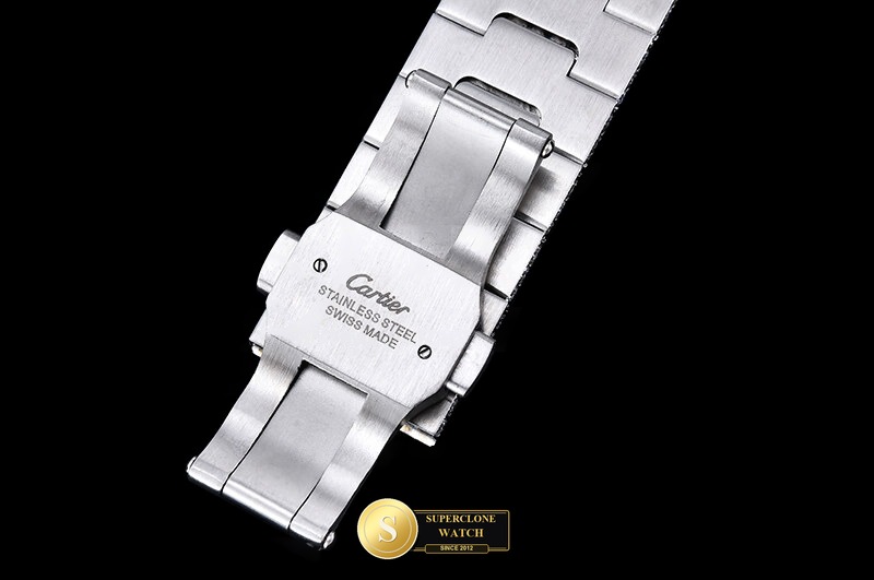 Cartier Ref. CAR0640D TWF - On-Wrist Presence & Case Thickness View (Photo 13 of 21)