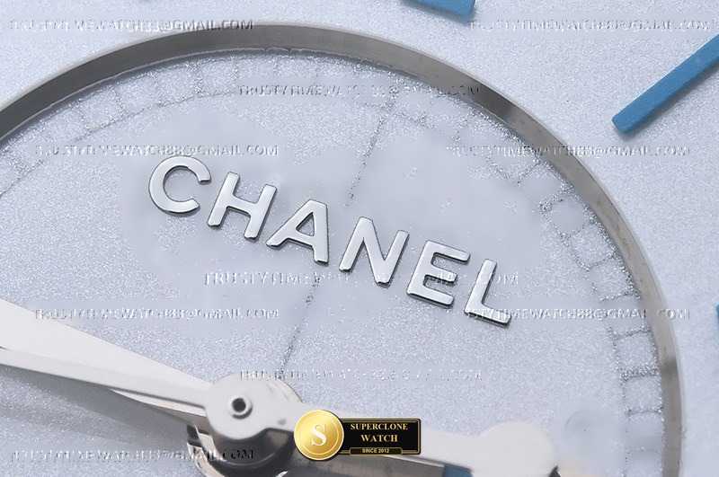 Chanel Ref. CHA025E HT - On-Wrist Presence & Case Thickness View (Photo 9 of 23)