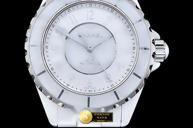 Chanel Ref. CHA025F HT - Clasp & Solid 904L Bracelet Detail (Photo 3 of 23)