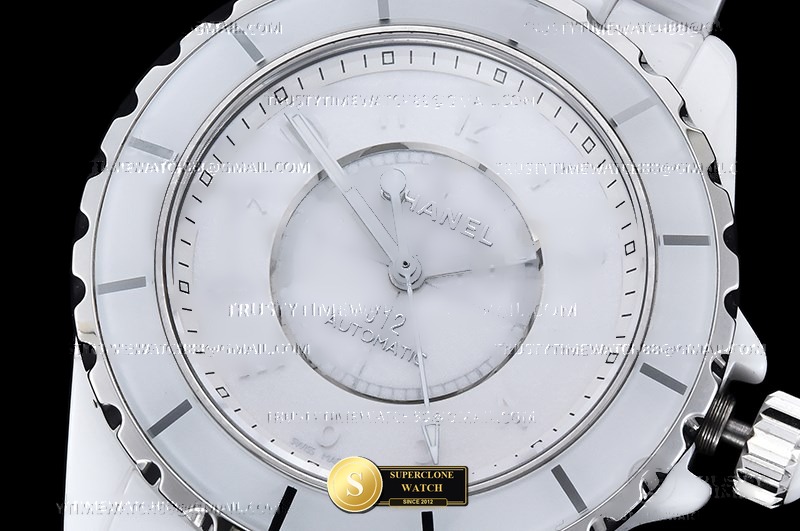 Chanel Ref. CHA025F HT - Lug-to-Lug & Rehaut Engraving View (Photo 5 of 23)