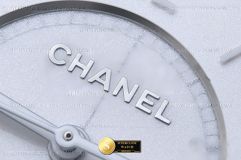 Chanel Ref. CHA025F HT - Crown Guard & Dial Lume Verification (Photo 8 of 23)