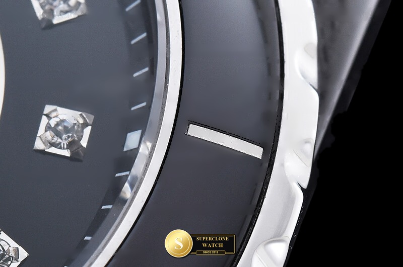 Chanel Ref. CHA026B HT - On-Wrist Presence & Case Thickness View (Photo 11 of 22)