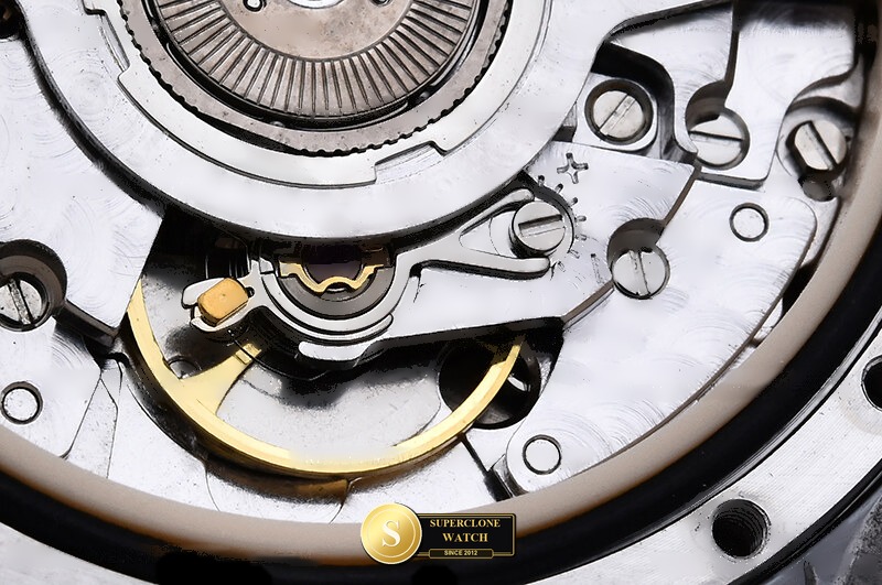 Chanel Ref. CHA026B HT - On-Wrist Presence & Case Thickness View (Photo 21 of 22)