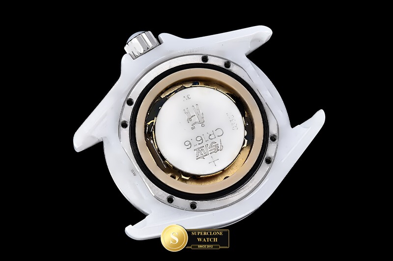 Chanel Ref. CHA027C HT - On-Wrist Presence & Case Thickness View (Photo 19 of 21)