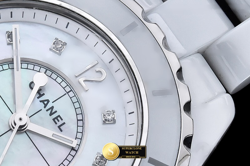 Chanel Ref. CHA027E HT - On-Wrist Presence & Case Thickness View (Photo 7 of 21)