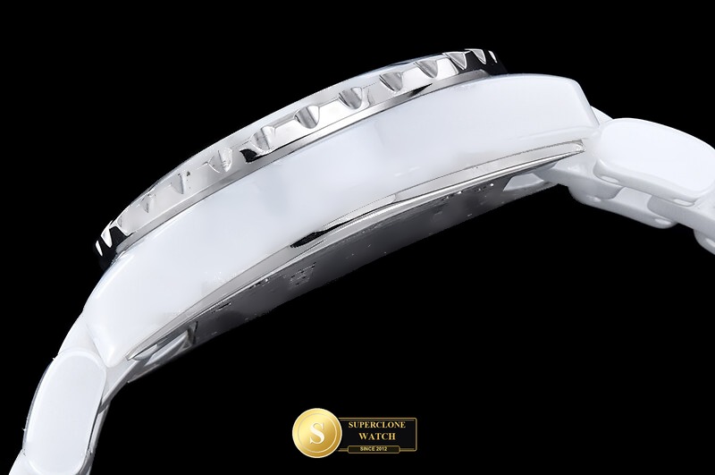 Chanel Ref. CHA027E HT - On-Wrist Presence & Case Thickness View (Photo 13 of 21)