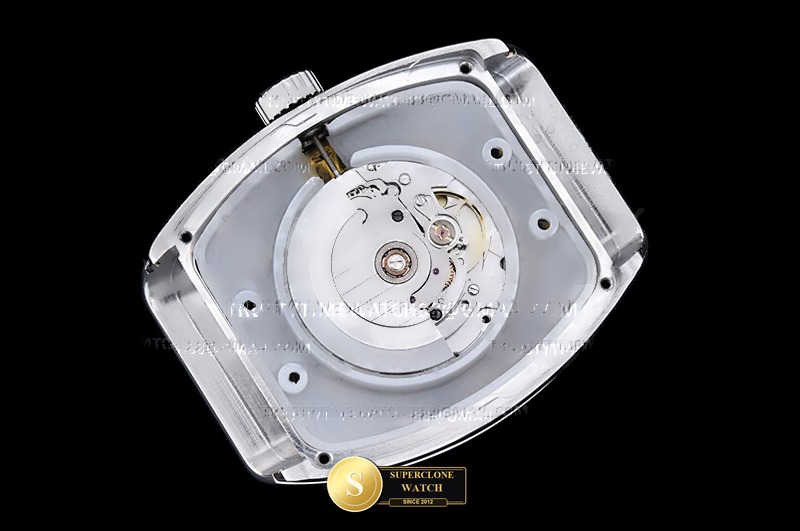 Franck Muller Ref. FM196A ABF - On-Wrist Presence & Case Thickness View (Photo 17 of 21)