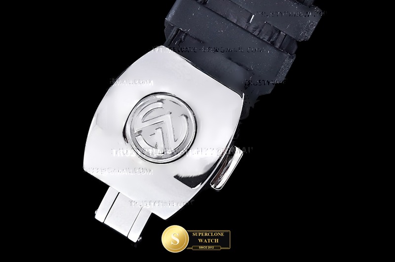 Franck Muller Ref. FM197C ABF - On-Wrist Presence & Case Thickness View (Photo 11 of 21)