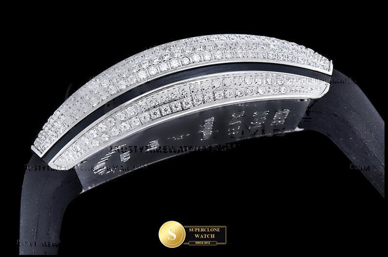 Franck Muller Ref. FM197C ABF - On-Wrist Presence & Case Thickness View (Photo 15 of 21)