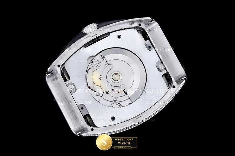 Franck Muller Ref. FM197C ABF - On-Wrist Presence & Case Thickness View (Photo 17 of 21)