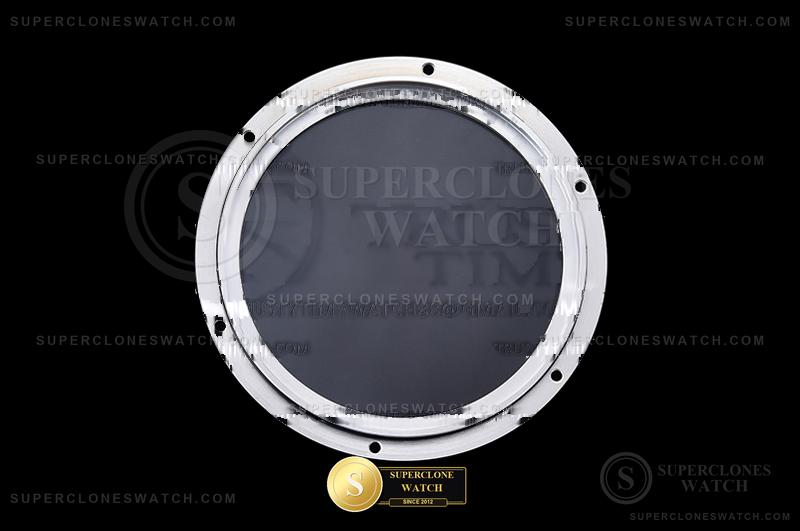 Girard-Perregaux Ref. GP010A ASIAN - On-Wrist Presence & Case Thickness View (Photo 17 of 20)