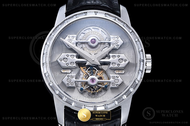 Girard-Perregaux Ref. GP010B ASIAN - Clasp & Solid 904L Bracelet Detail (Photo 3 of 20)