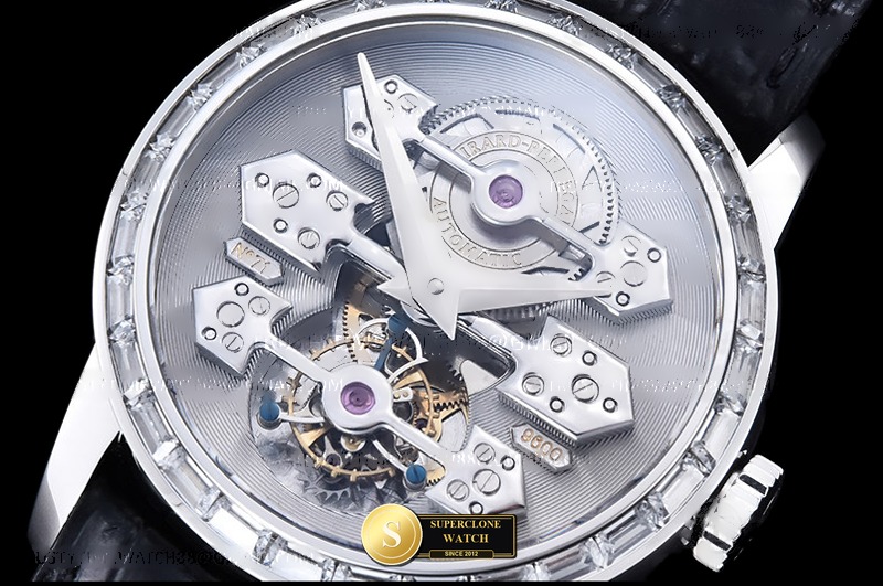 Girard-Perregaux Ref. GP010B ASIAN - Lug-to-Lug & Rehaut Engraving View (Photo 5 of 20)