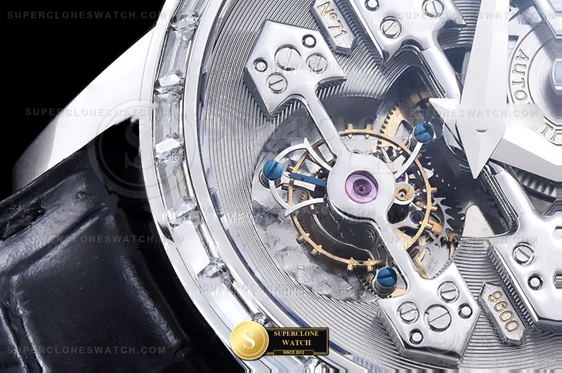 Girard-Perregaux Ref. GP010B ASIAN - On-Wrist Presence & Case Thickness View (Photo 7 of 20)