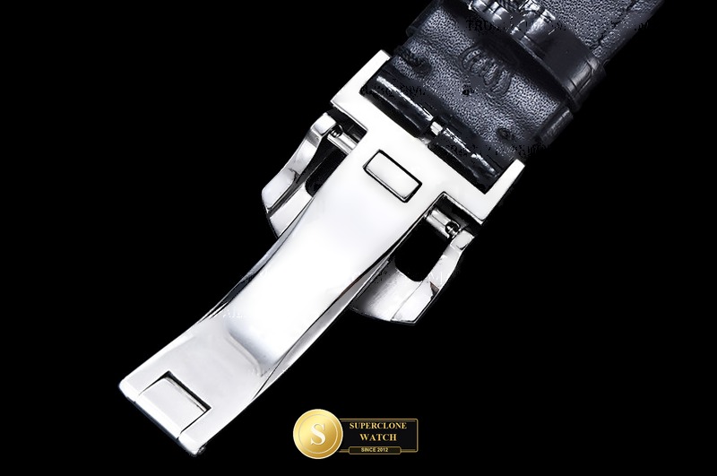 IWC Schaffhausen Ref. IWC0559C APSF - On-Wrist Presence & Case Thickness View (Photo 13 of 28)