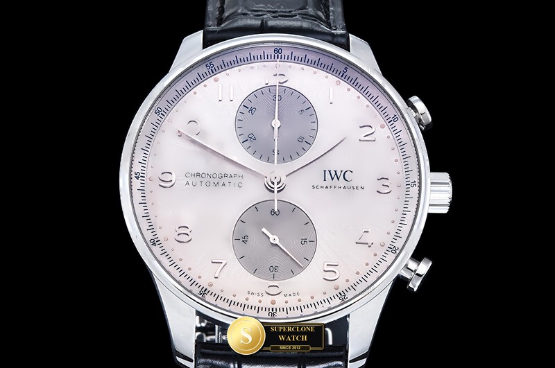 IWC Schaffhausen Ref. IWC0582D OCTA - Clasp & Solid 904L Bracelet Detail (Photo 3 of 28)