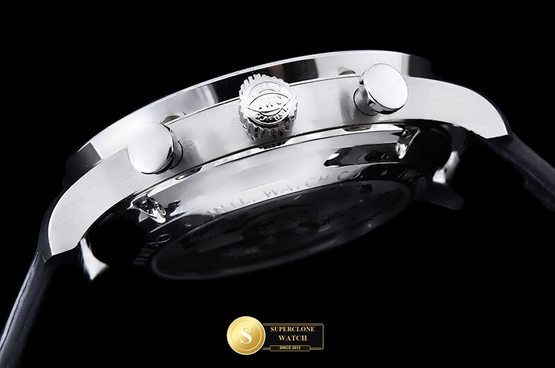 IWC Schaffhausen Ref. IWC0582D OCTA - Crown Guard & Dial Lume Verification (Photo 16 of 28)