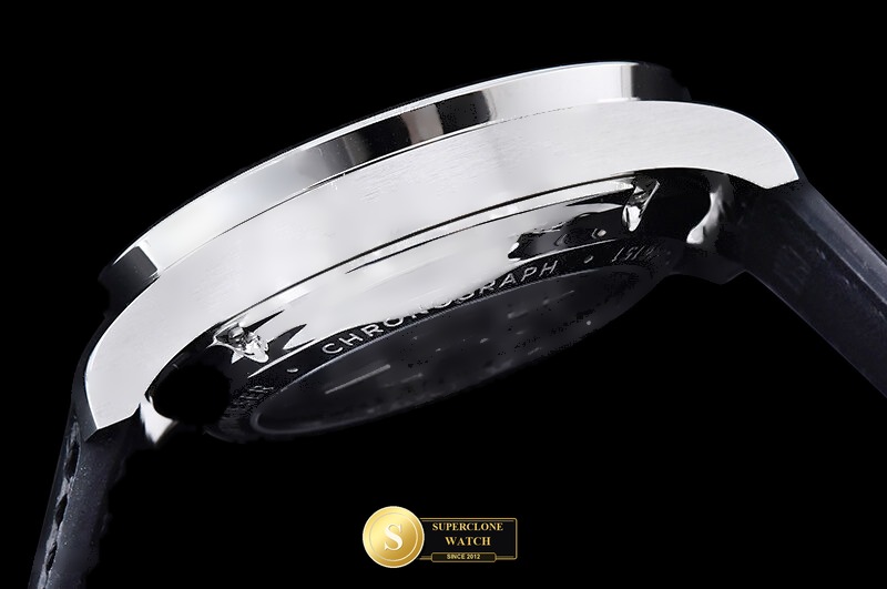 IWC Schaffhausen Ref. IWC0582D OCTA - On-Wrist Presence & Case Thickness View (Photo 17 of 28)