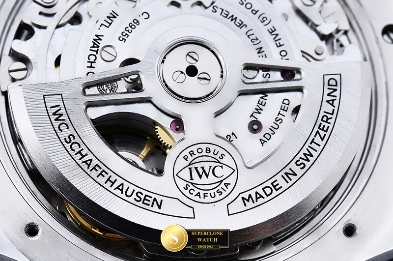 IWC Schaffhausen Ref. IWC0582D OCTA - On-Wrist Presence & Case Thickness View (Photo 23 of 28)