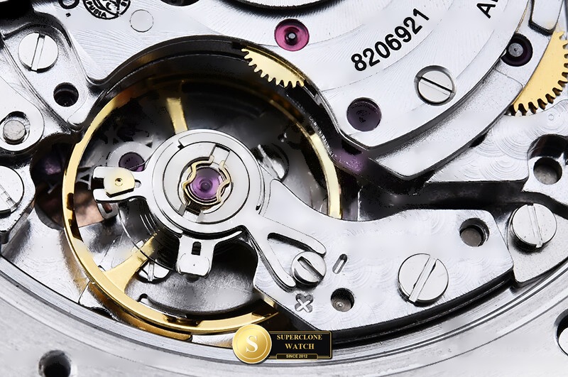 IWC Schaffhausen Ref. IWC0582D OCTA - Crown Guard & Dial Lume Verification (Photo 24 of 28)