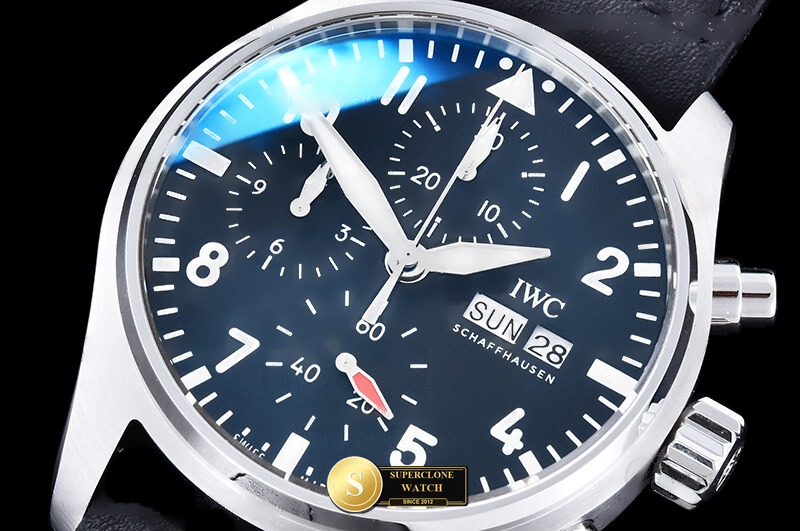 IWC Schaffhausen Ref. IW388101 OCTA - Lug-to-Lug & Rehaut Engraving View (Photo 5 of 31)
