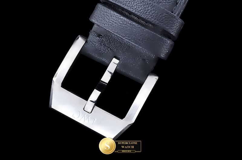 IWC Schaffhausen Ref. IW388101 OCTA - On-Wrist Presence & Case Thickness View (Photo 13 of 31)