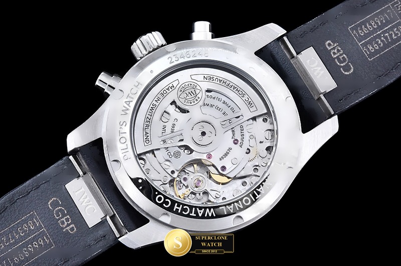 IWC Schaffhausen Ref. IW388101 OCTA - On-Wrist Presence & Case Thickness View (Photo 19 of 31)