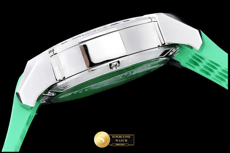 Jacob & Co. Ref. JAC009B TWF - On-Wrist Presence & Case Thickness View (Photo 11 of 17)