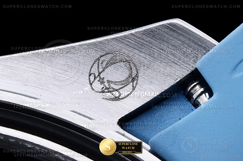 Omega Ref. OMG0853A VSF - On-Wrist Presence & Case Thickness View (Photo 25 of 29)