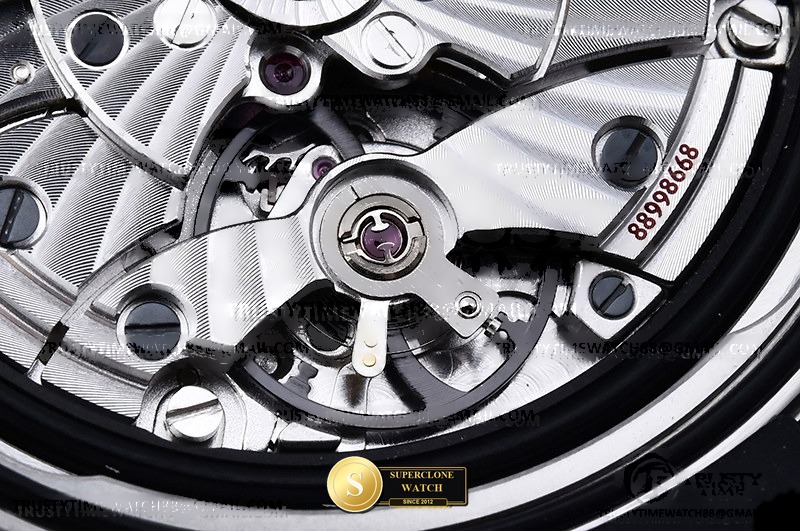 Omega Ref. OMG0860 VSF - On-Wrist Presence & Case Thickness View (Photo 23 of 29)