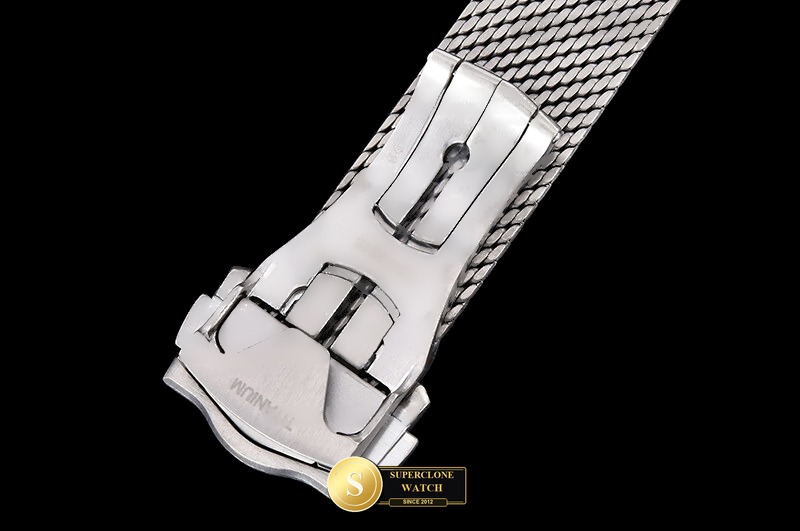 Omega Ref. OMG0890 VSF - On-Wrist Presence & Case Thickness View (Photo 15 of 33)
