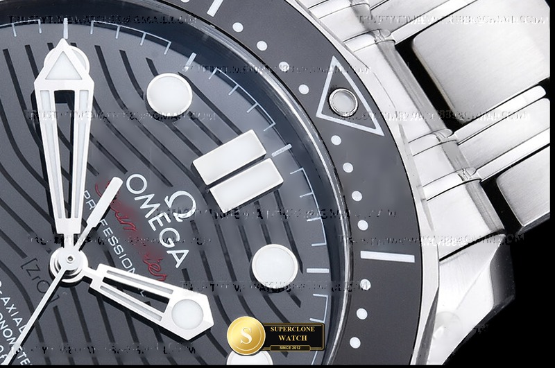 Omega Ref. OMG0894 VSF - On-Wrist Presence & Case Thickness View (Photo 7 of 32)